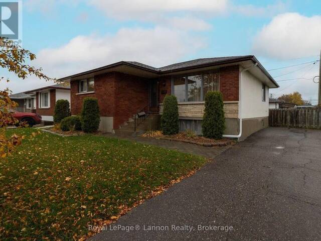 2601 VALOUR PLACE N Thunder Bay Ontario, P7E 5T6 - 4 Bedrooms Home For Sale