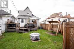 828 MCINTOSH STREET | Thunder Bay Ontario | Slide Image Four