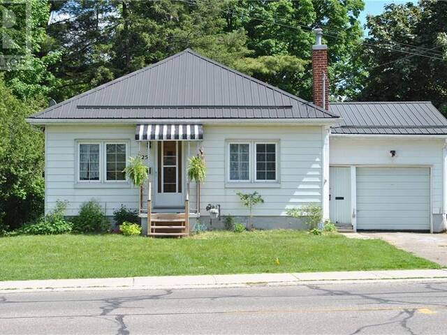 25 BROADVIEW AVENUE W Smiths Falls Ontario, K7A 4L1