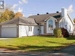 16 RAILWAY STREET Perth Ontario, K7H 2Z7