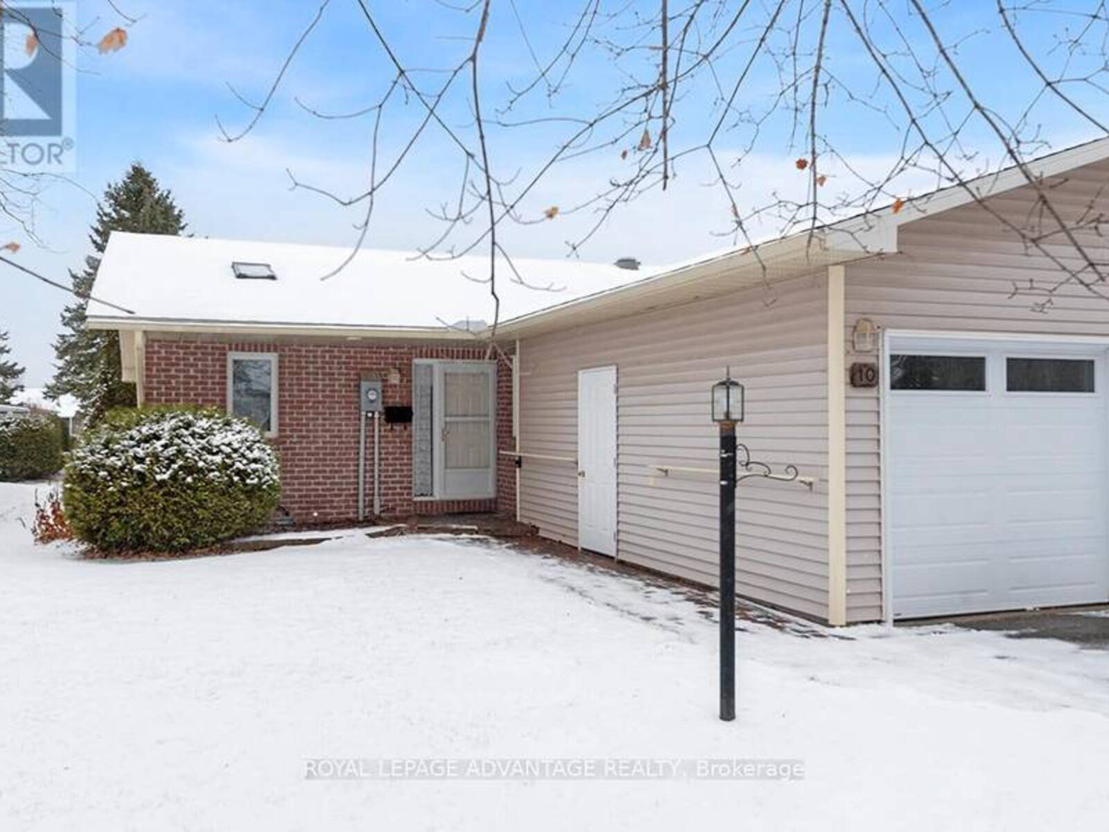 10 BATHURST ROAD S, Perth, Ontario K7H 3M4