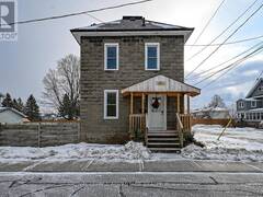 15 THOMAS STREET Smiths Falls Ontario, K7A 3E3