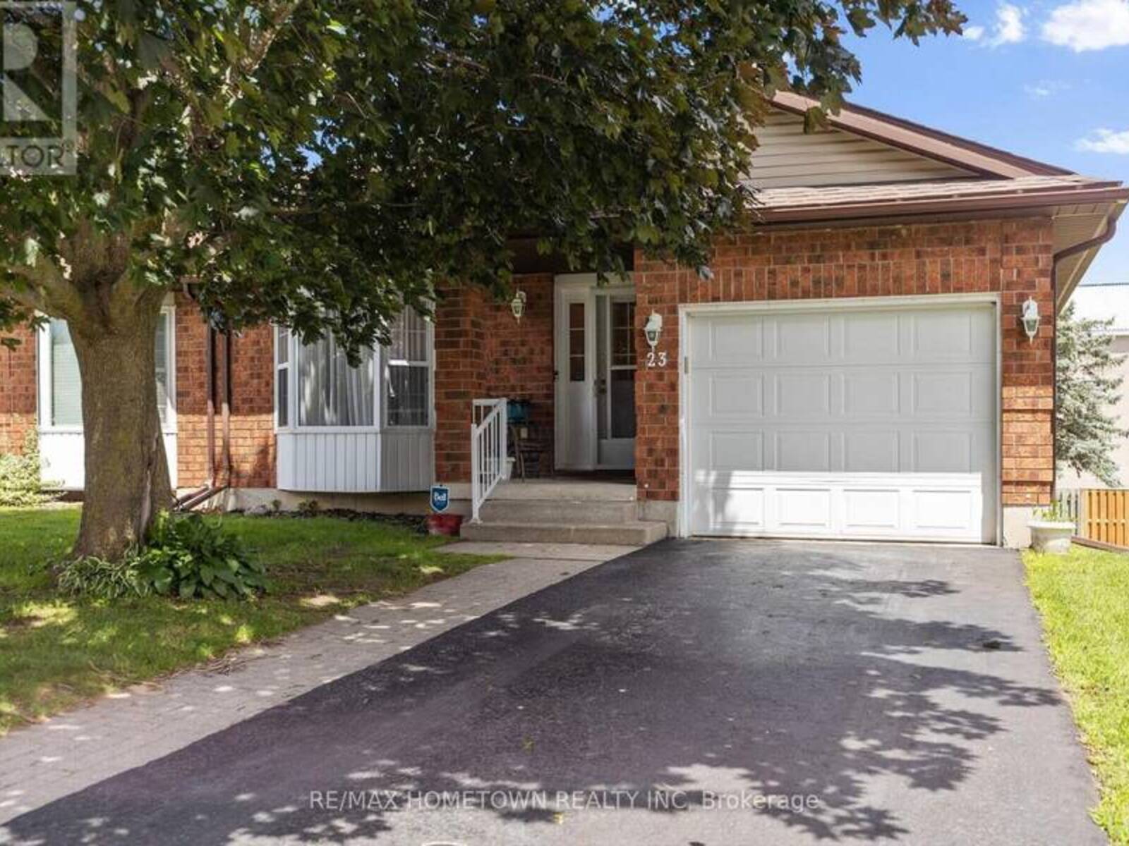 23 WILMOT YOUNG PLACE, Brockville, Ontario K6V 7H5