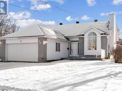 16 RAILWAY STREET Perth Ontario, K7H 2Z7