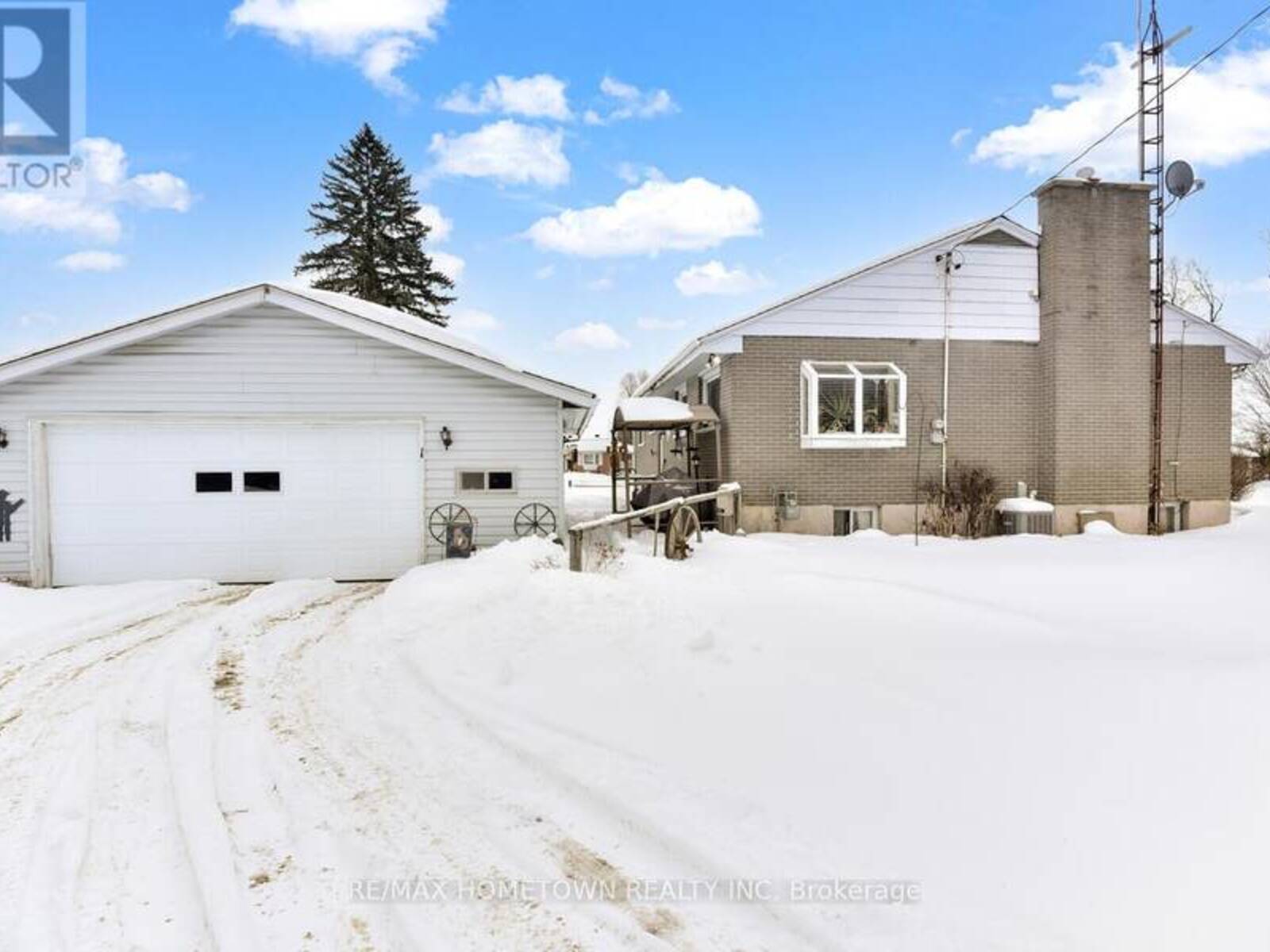 1 STEWART DRIVE, Prescott, Ontario K0E 1T0