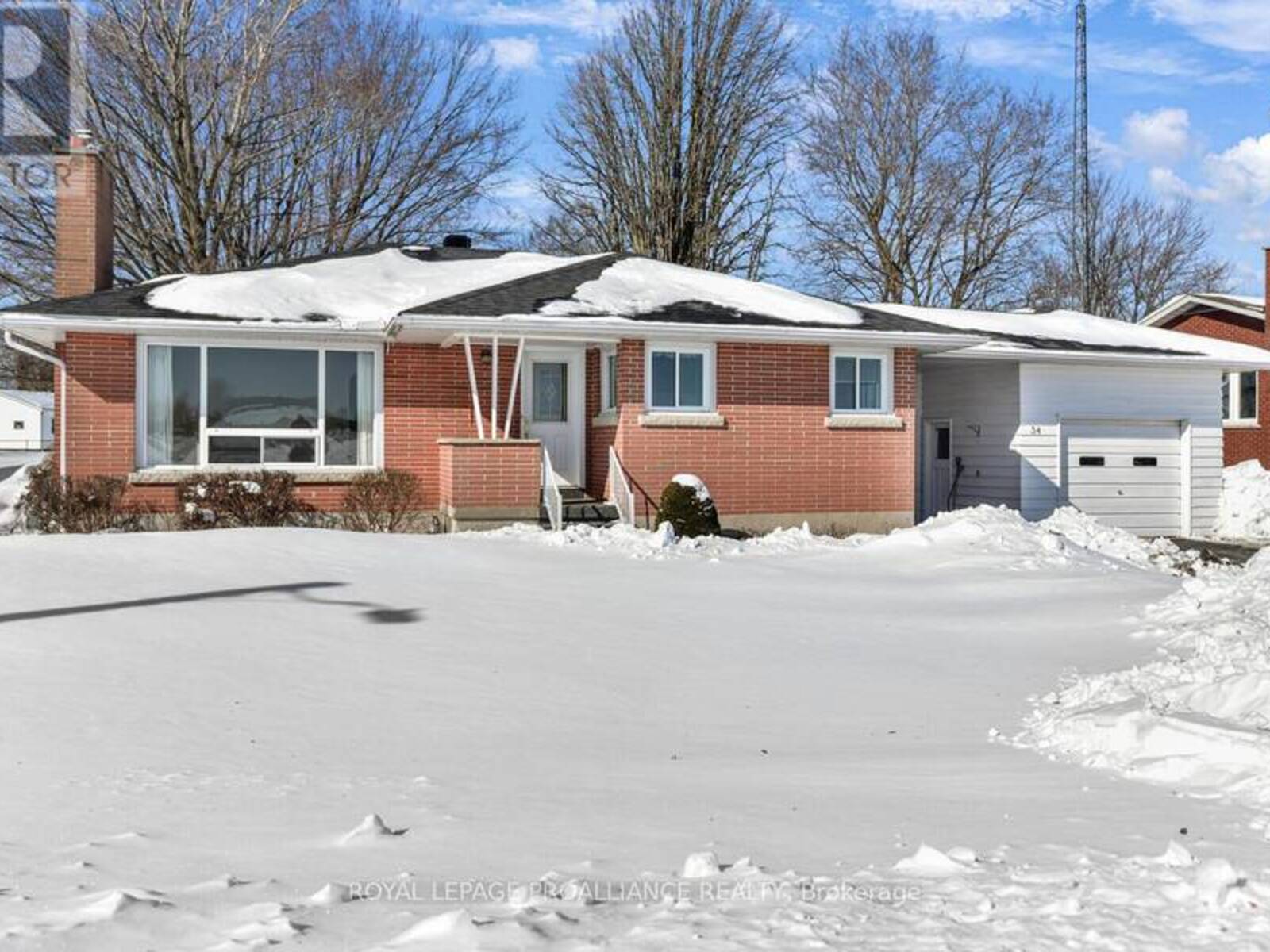 34 ELIZABETH DRIVE, Iroquois, Ontario K0E 1K0