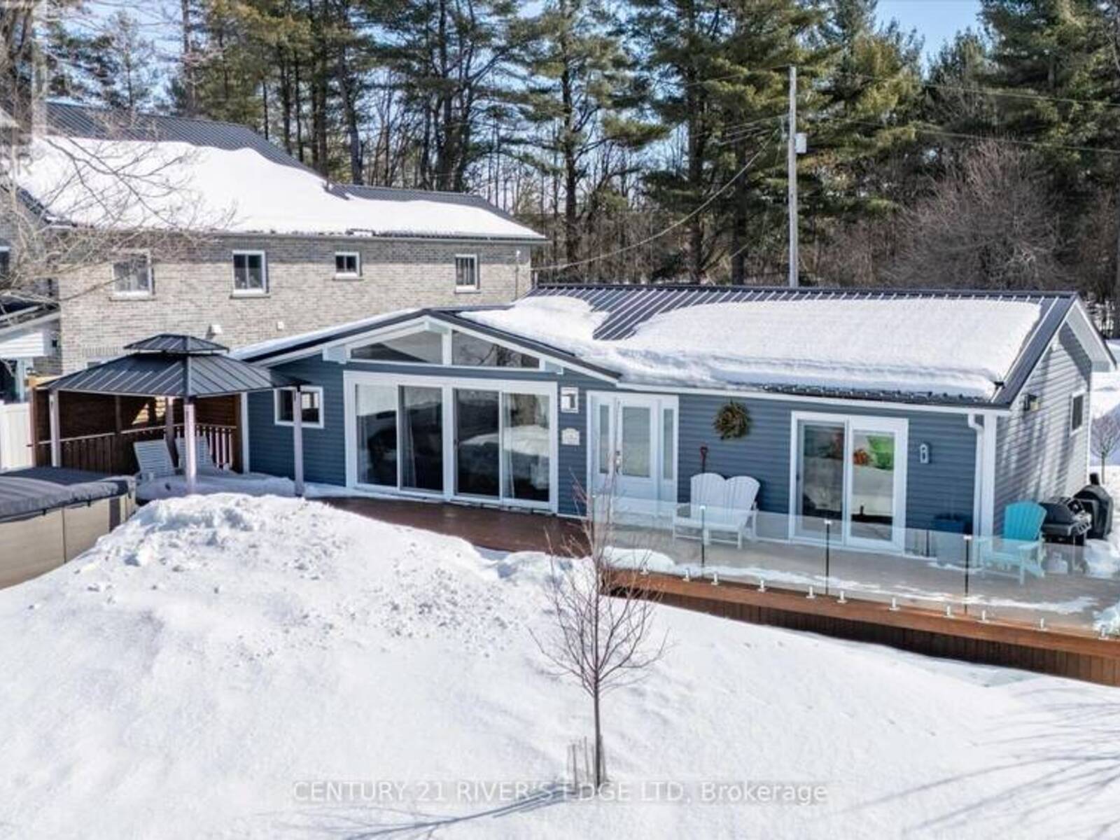 48 KERRY FOREST DRIVE, Mallorytown, Ontario K0E 1R0