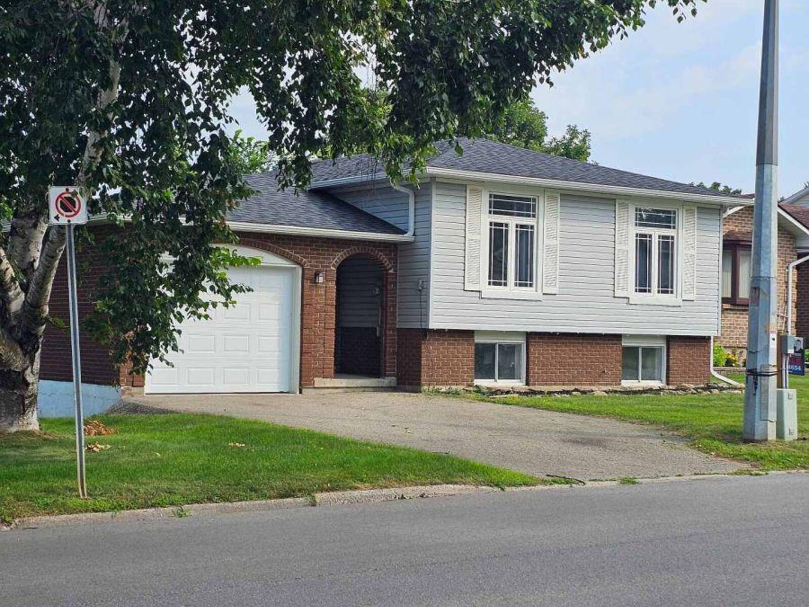 626 LAURIER BOULEVARD, Brockville, Ontario K6V 6P1