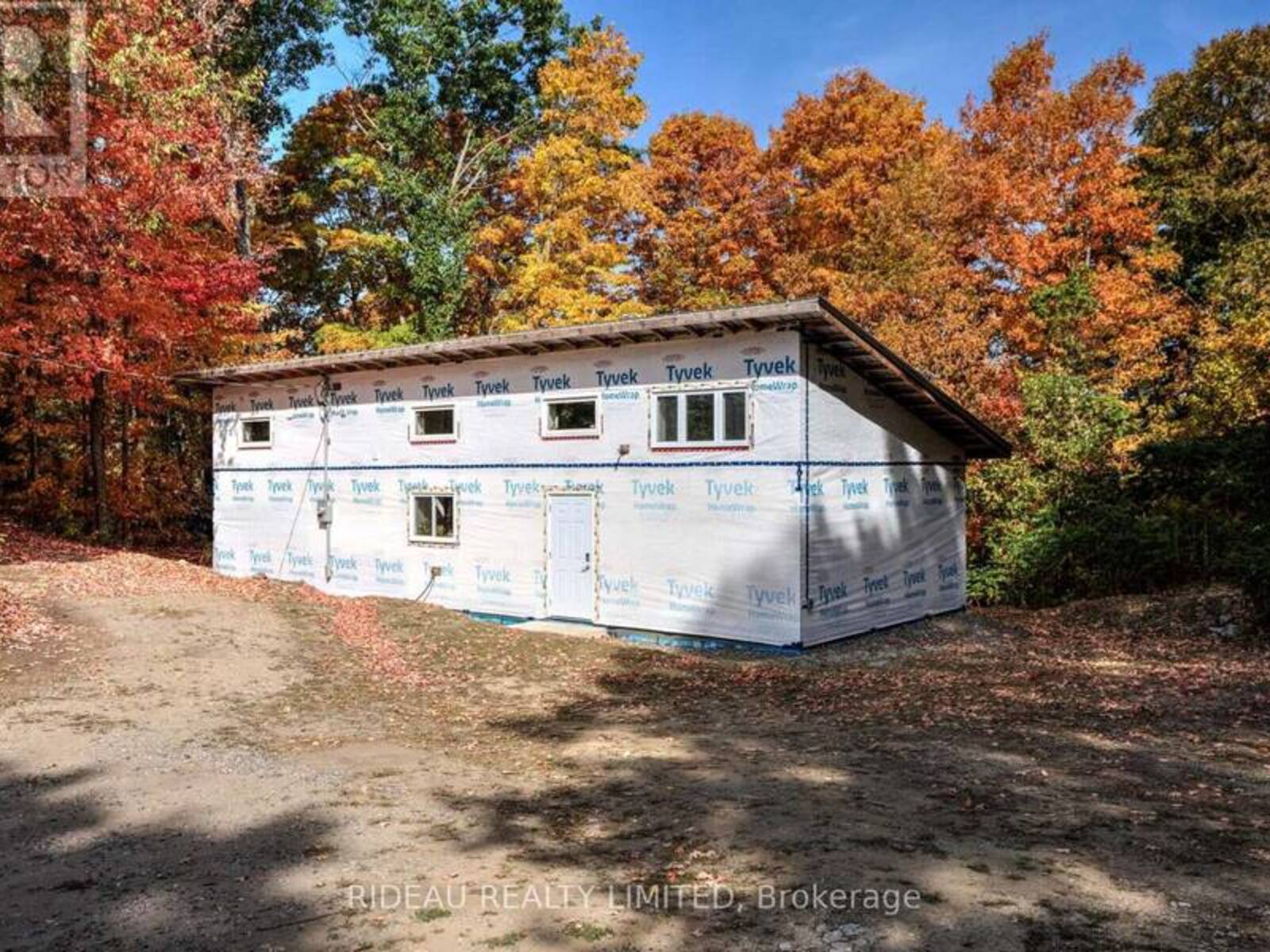 24 BRIAR HILL ROAD, Leeds and the Thousand Islands, Ontario K0E 1N0