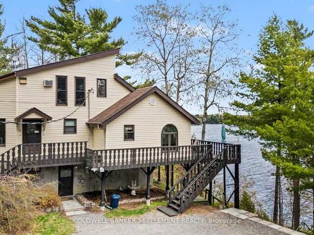 601 PIKE LAKE RTE 6 ROUTE Perth Ontario, K7H 3C5 - 4 Bedrooms Waterfront Home For sale