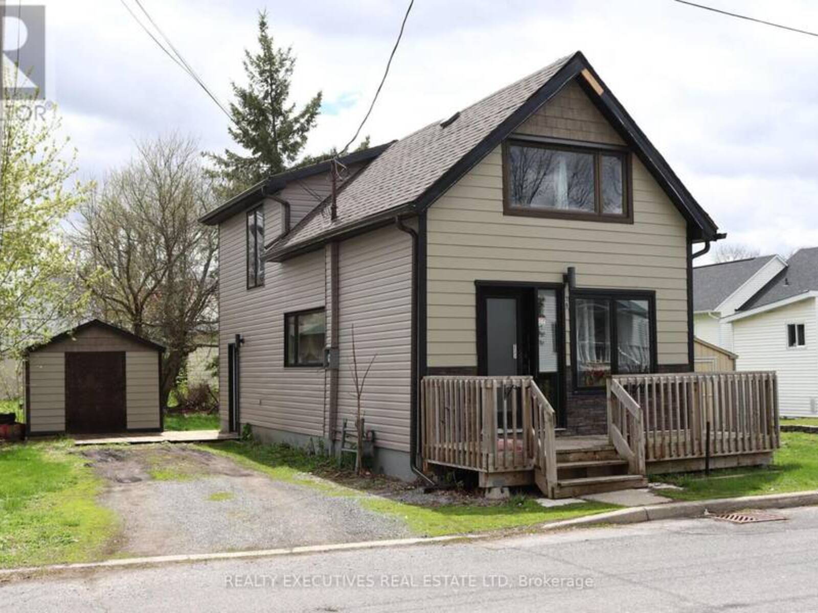 18 MILL STREET, North Dundas, Ontario K0C 1H0
