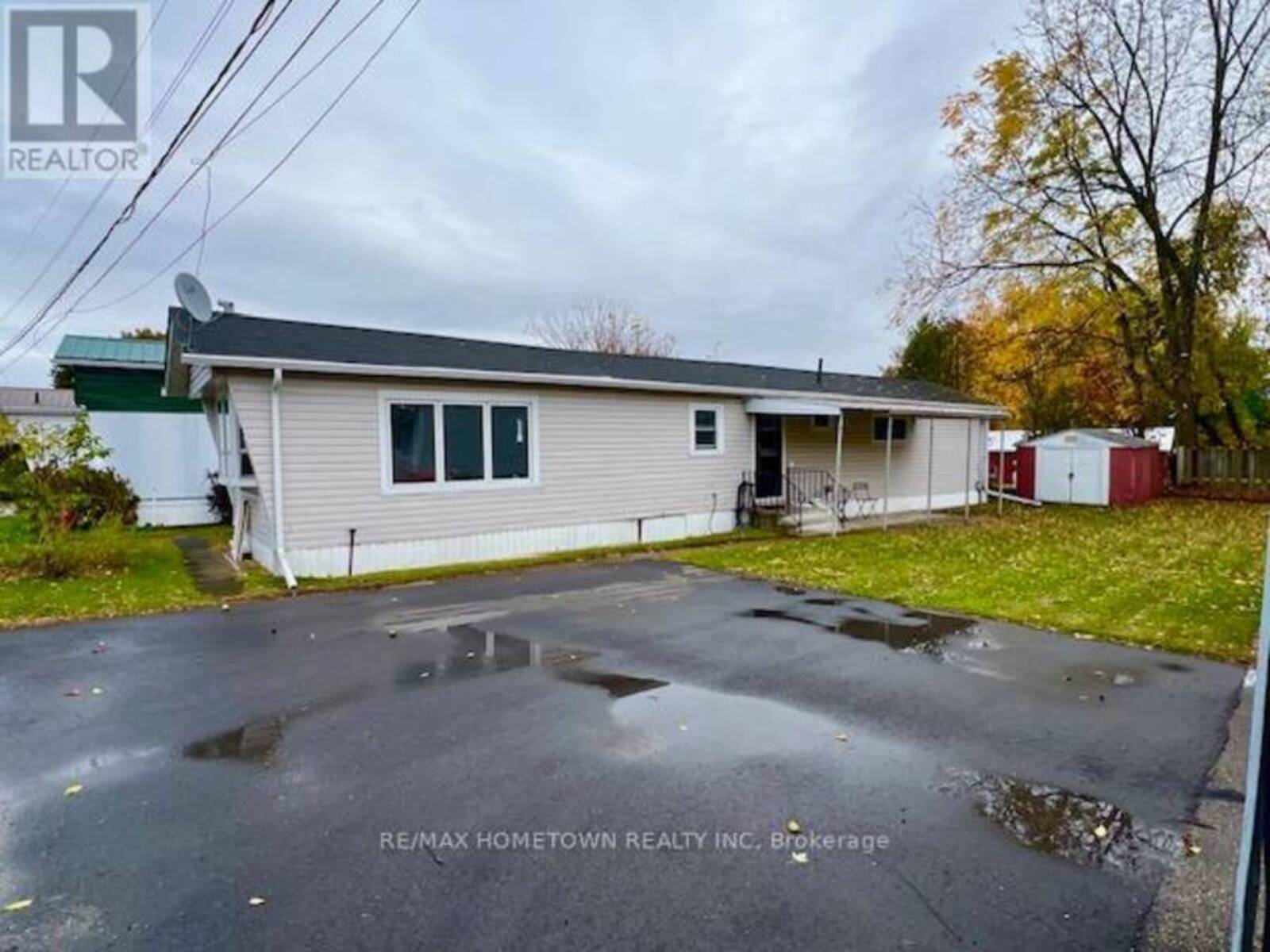 3 - 1871 OXFORD AVENUE, Brockville, Ontario K6V 7B5