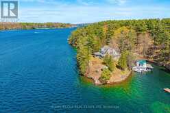 87 CLUB ISLAND | Leeds and the Thousand Islands Ontario | Slide Image Four