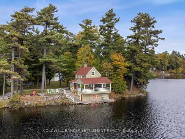 300 & 302 ISOBEL LANE Perth Ontario, K7H 3L8 - 4 Bedrooms Waterfront Home For sale