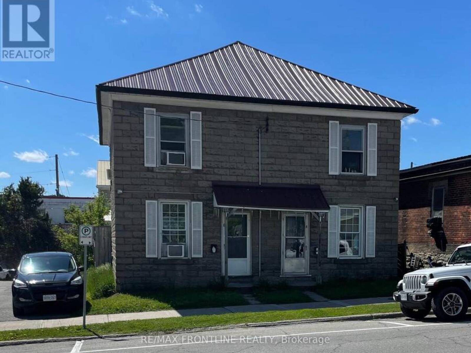 4-6 MARKET STREET S, Smiths Falls, Ontario K7A 2E1