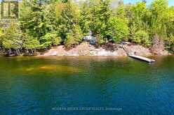 32 BUCK ISLAND | Leeds and the Thousand Islands Ontario | Slide Image Four