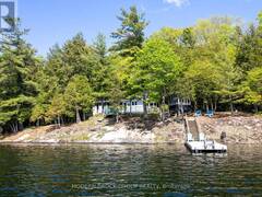 32 BUCK ISLAND Leeds and the Thousand Islands Ontario, K0E 1B0