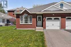 157 STEACY GARDENS E | Brockville Ontario | Slide Image One