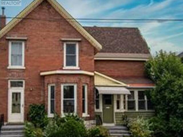 33 BARTHOLOMEW STREET Brockville Ontario, K6V 2R5 - Multi-family Home For Sale