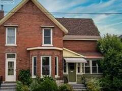 33 BARTHOLOMEW STREET Brockville Ontario, K6V 2R5