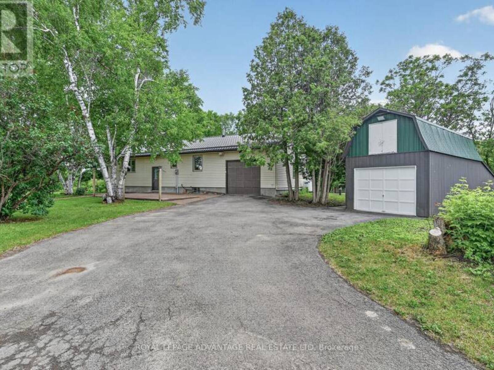 83 BROADVIEW AVENUE W, Smiths Falls, Ontario K7A 4L3