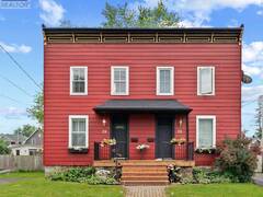 28 5TH STREET E Cornwall Ontario, K6H 2L4