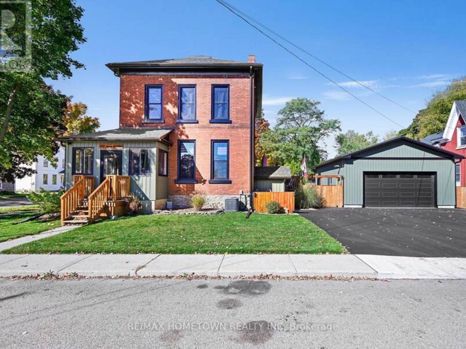 198 JAMES STREET W, Prescott, Ontario K0E 1T0