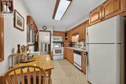 21 FAIRWAY CRESCENT | Brockville Ontario | Slide Image Ten