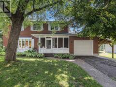 12 GLENVIEW CRESCENT Perth Ontario, K7H 2L2