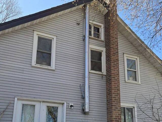 24 CENTRE STREET N Edwardsburgh-Cardinal Ontario, K0E 1X0 - 4 Bedrooms Home For Sale