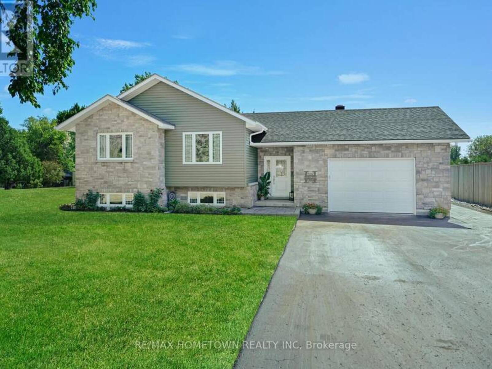 2915 2ND CONCESSION, Brockville, Ontario K6V 5T1
