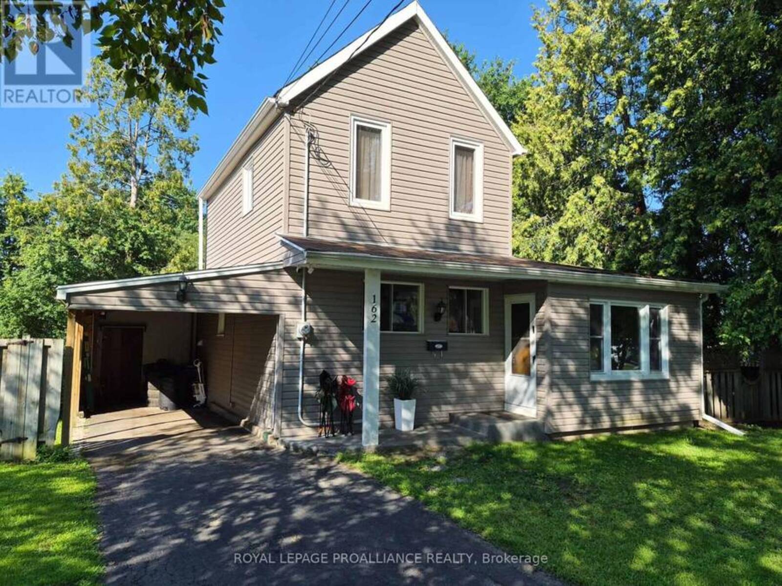 162 FIRST AVENUE, Brockville, Ontario K6V 3B5