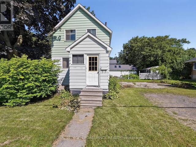 300 PARK STREET E Prescott Ontario, K0E 1T0 - 2 Bedrooms Home For Sale