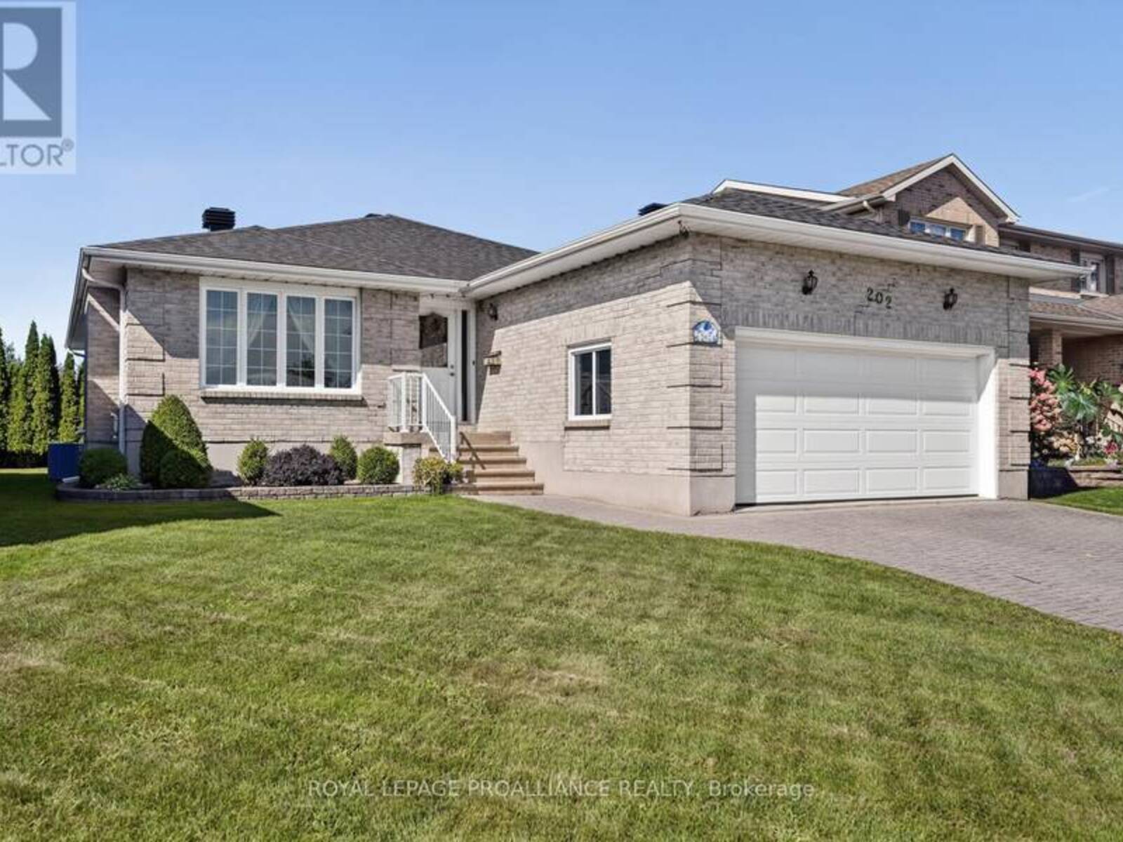 202 BELEY STREET, Brockville, Ontario K6V 6Z8
