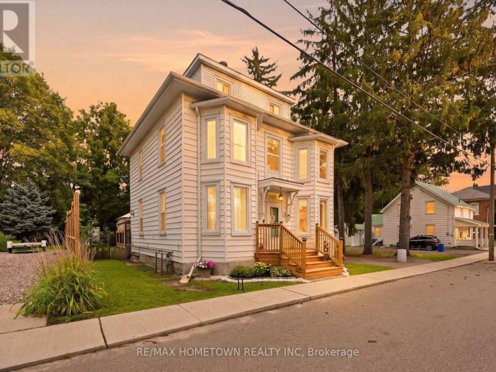 3 REID STREET, Athens, Ontario K0E 1B0