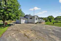 1404 HALLECKS ROAD E | Brockville Ontario | Slide Image Four