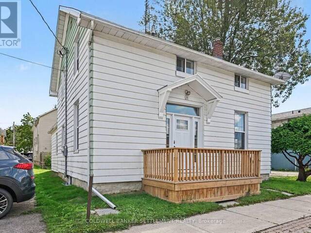 26 NORTH STREET Perth Ontario, K7H 2S7 - 4 Bedrooms Home For Sale