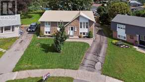 1305 BROCKMOUNT PLACE | Brockville Ontario | Slide Image Three