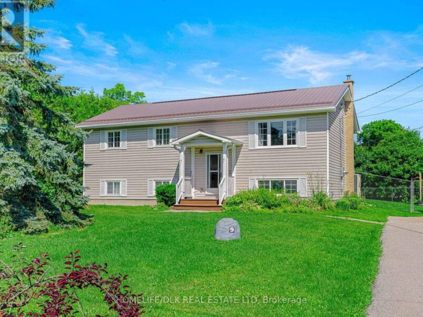 9 PERYL ROAD, Mallorytown, Ontario K0E 1R0