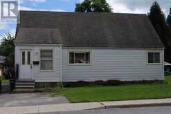 48 PINE STREET | Smiths Falls Ontario | Slide Image Three