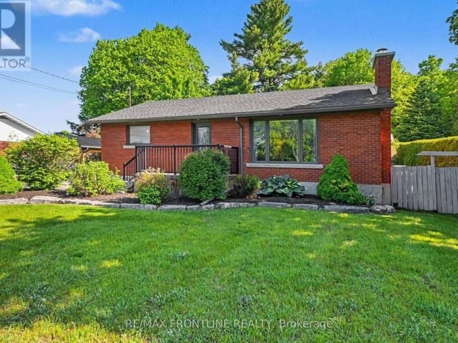 2436 RIDEAU FERRY ROAD, Perth, Ontario K7H 0G7