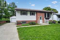 1362 WINDSOR DRIVE | Brockville Ontario | Slide Image Three