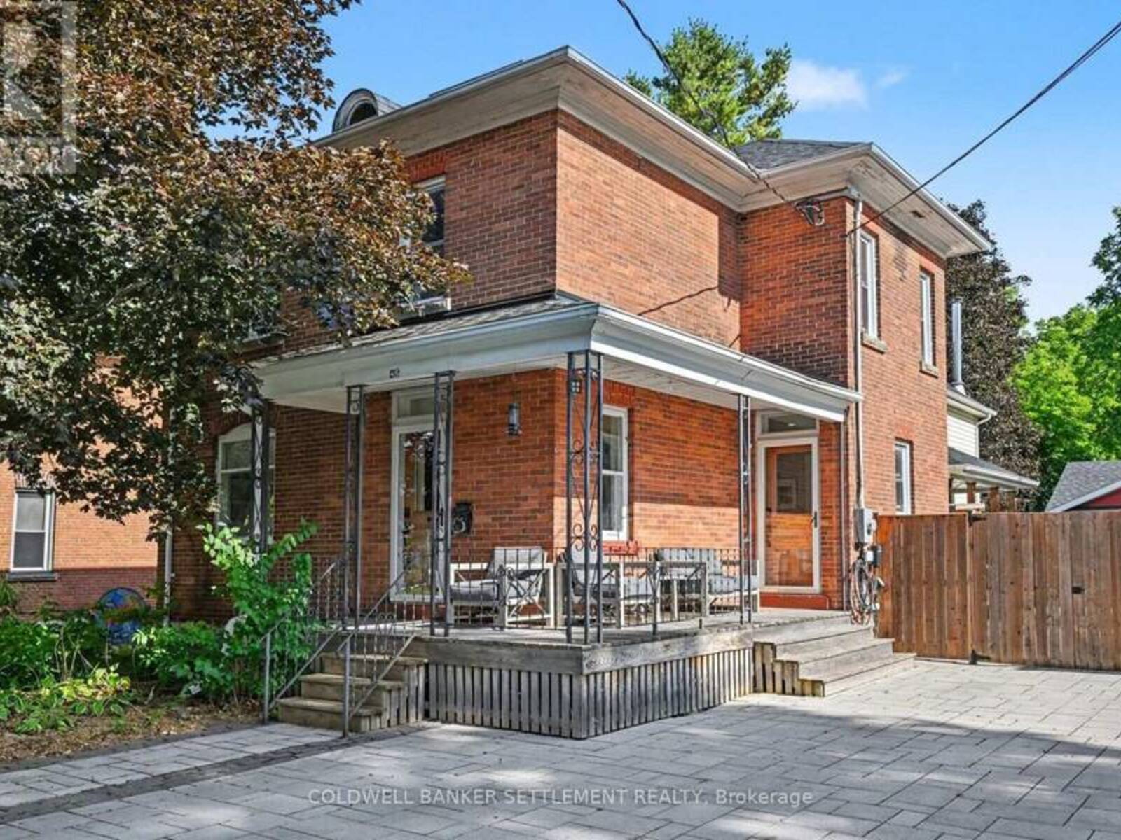 46 BROCK STREET S, Perth, Ontario K7H 1Z6