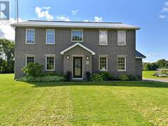 1367 HALLECKS ROAD E Brockville Ontario, K6V 5T3