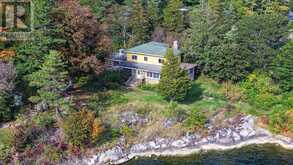 25 VANSTON ROAD | Leeds and the Thousand Islands Ontario | Slide Image Four