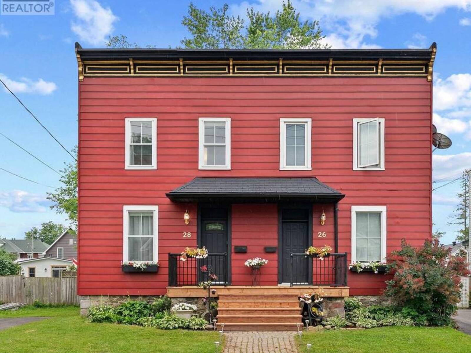 28 5TH STREET E, Cornwall, Ontario K6H 2L4