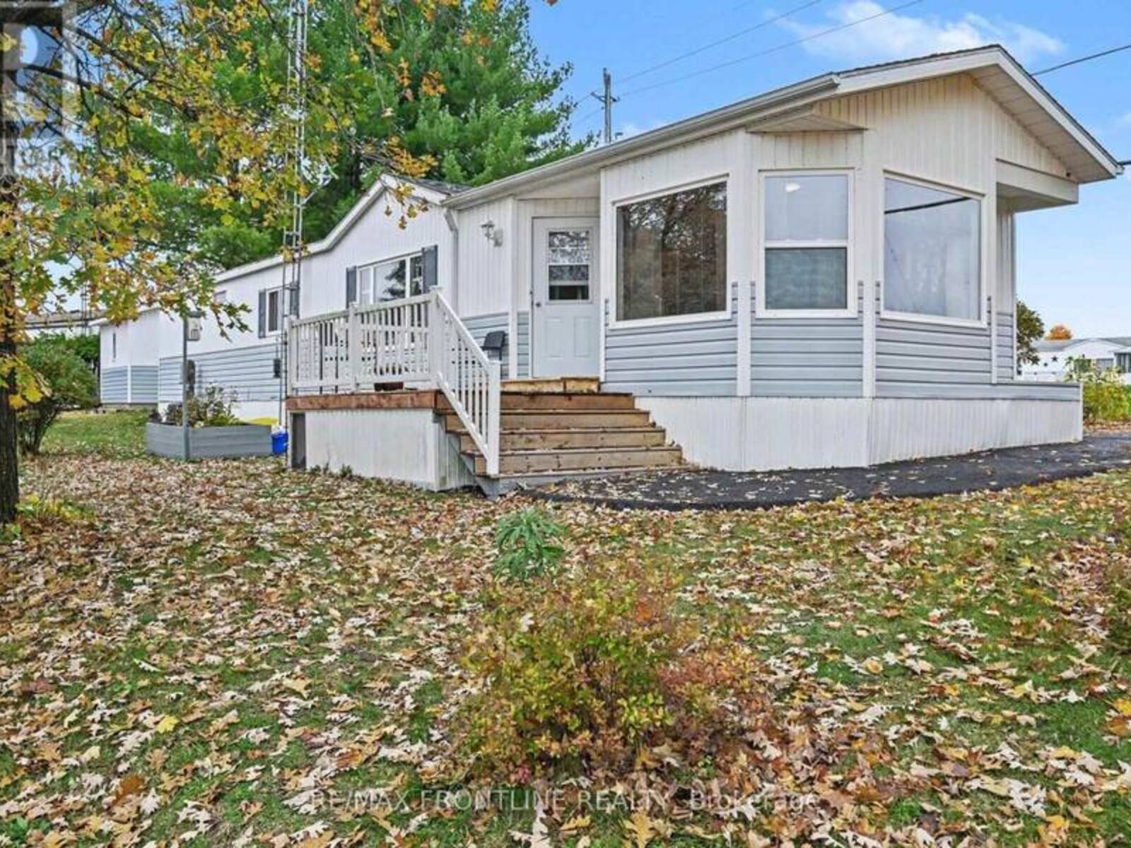 304 ACACIA ROAD, Perth, Ontario K7H 3C7