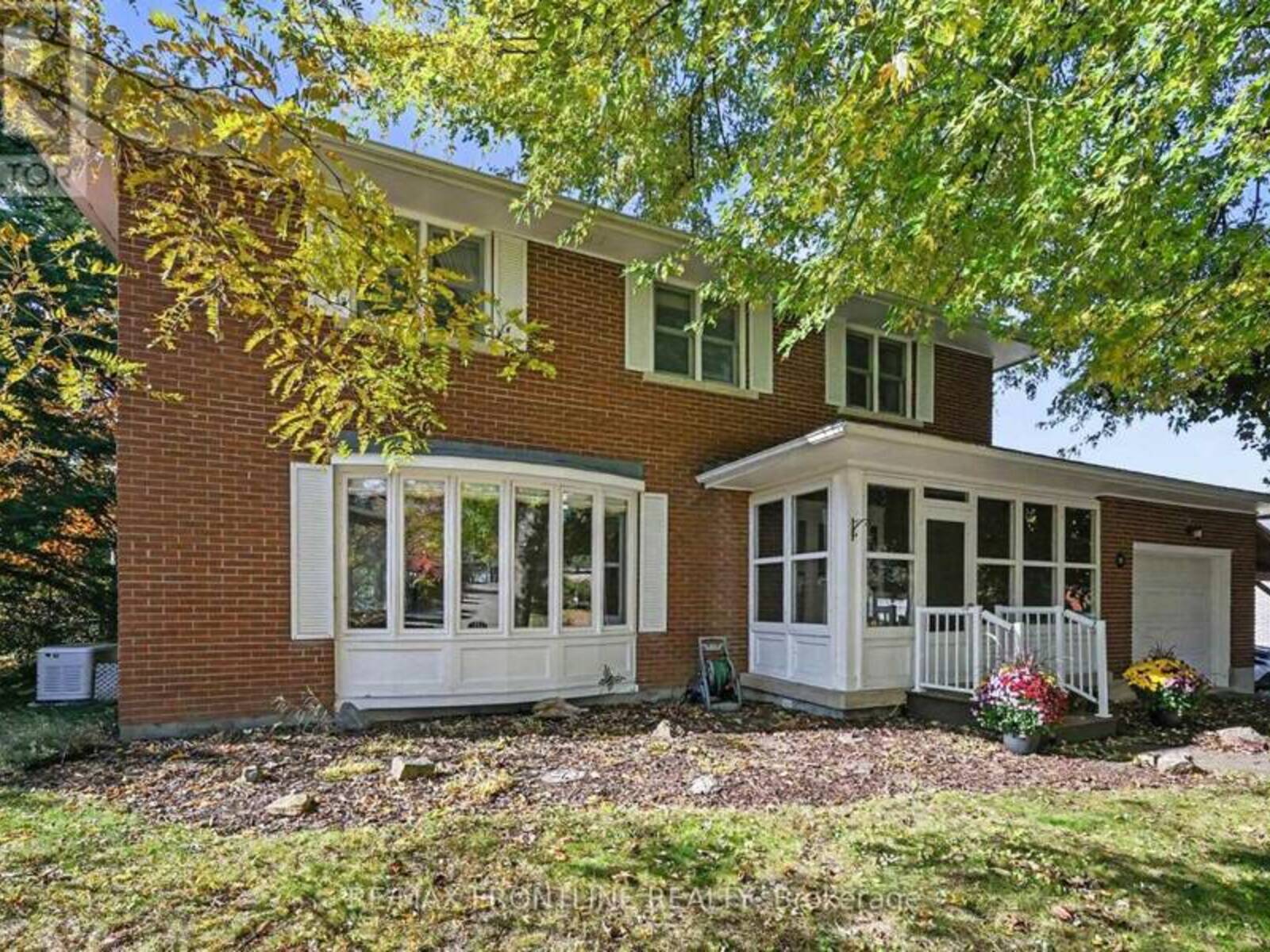 12 GLENVIEW CRESCENT, Perth, Ontario K7H 2L2