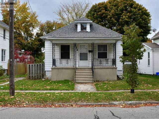 236 DAVIS STREET Sarnia Ontario, N7T 1B3