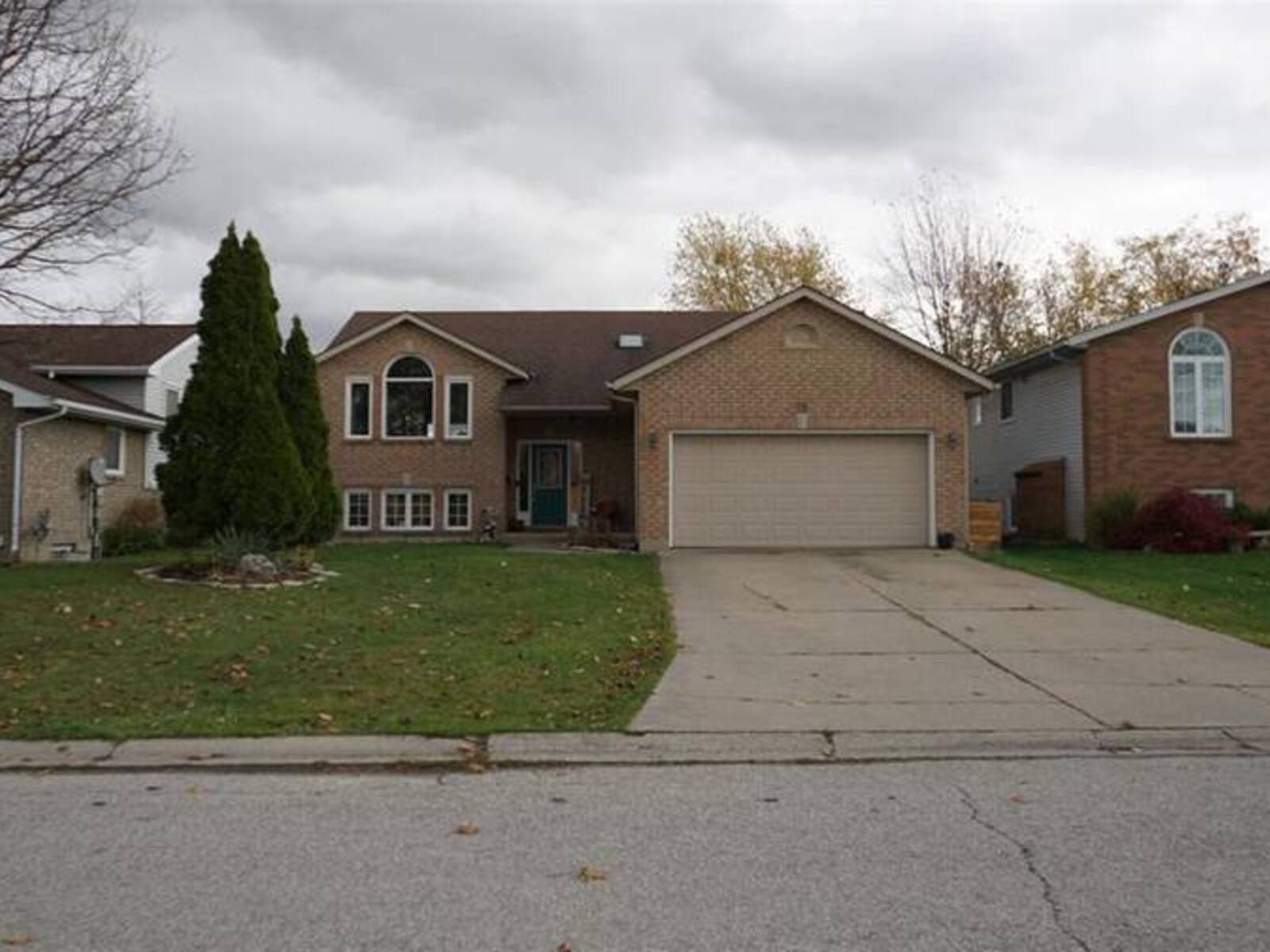 19 D'ANDREA TRAIL, Sarnia, Ontario N7S 6H3